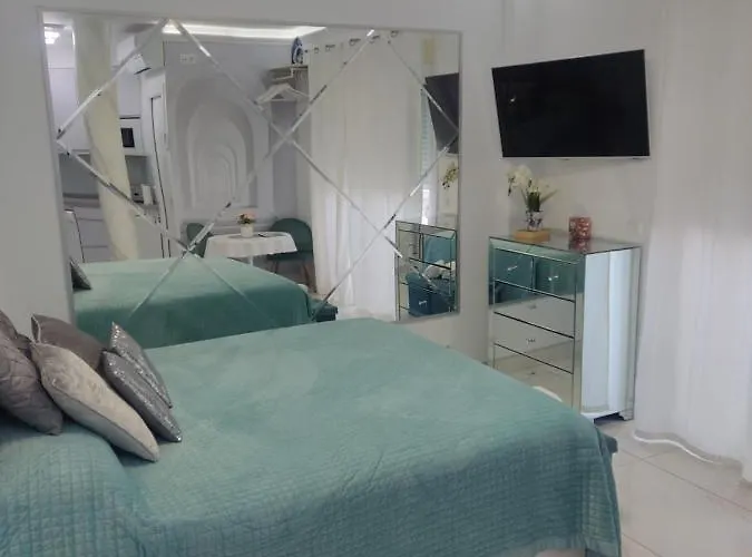 Silver Horizon Luxury