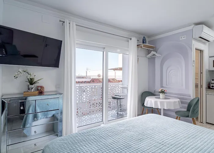 Silver Horizon Luxury Apartment *