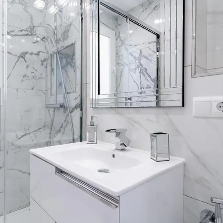 Silver Horizon Luxury 아파트